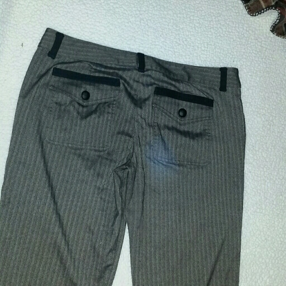 Guess capris